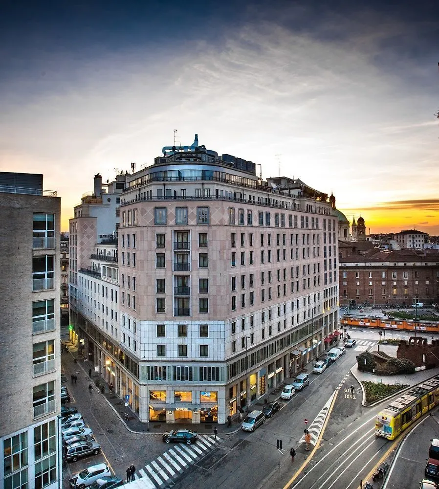 Hotel The Square Milano Duomo - Preferred Hotels & Resorts 4*, Milan