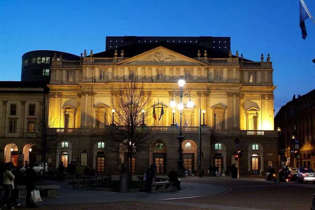 Hotel The Square Milano Duomo - Preferred Hotels & Resorts