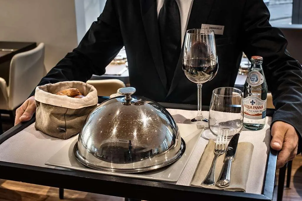 ****  Hotel The Square Milano Duomo - Preferred Hotels & Resorts Italy