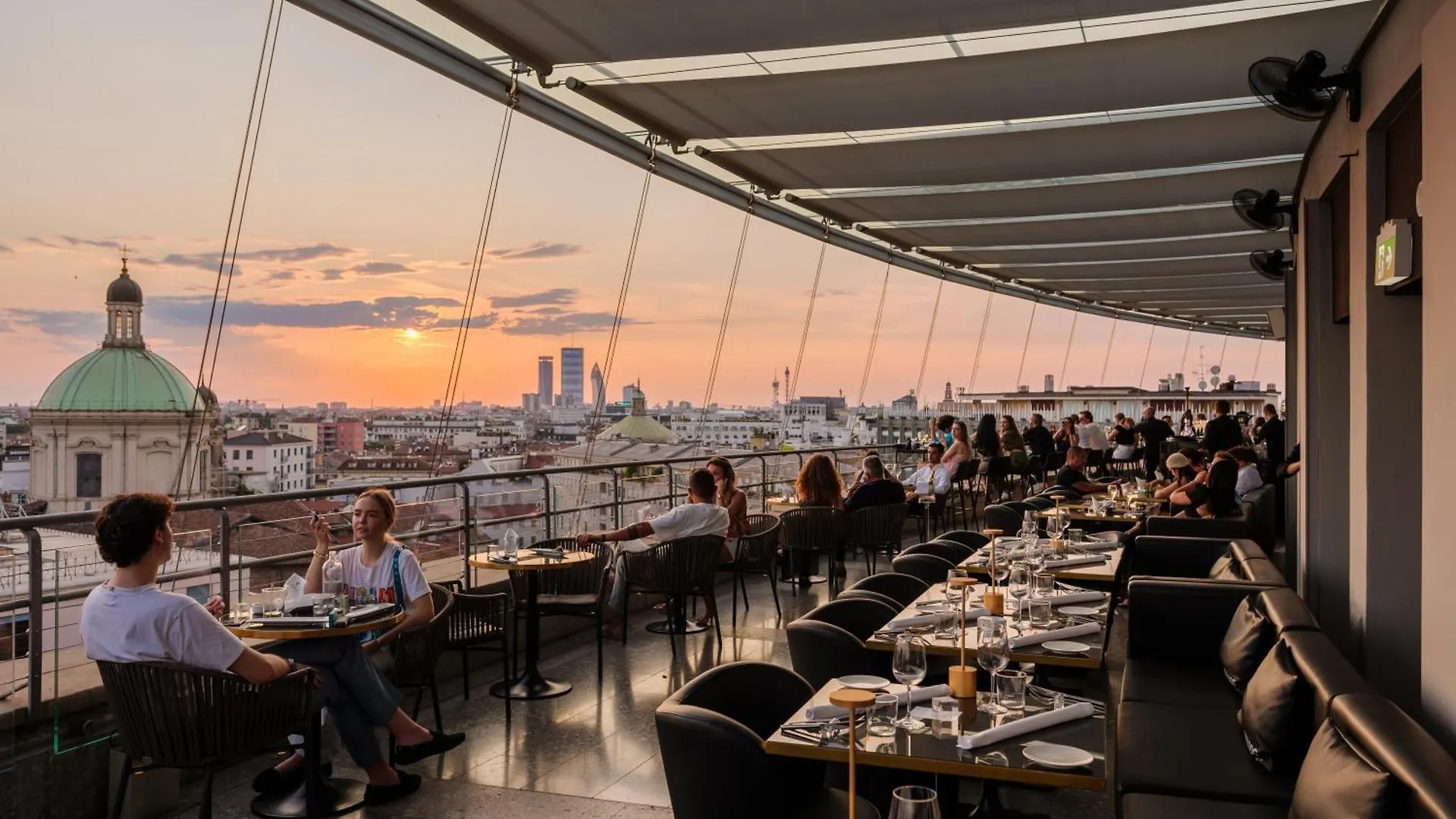 ****  Hotel The Square Milano Duomo - Preferred Hotels & Resorts Italy